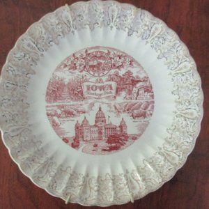 Iowa The Hawkeye State Vintage Collectible Souvenir Dinner Plate Red w/metallic